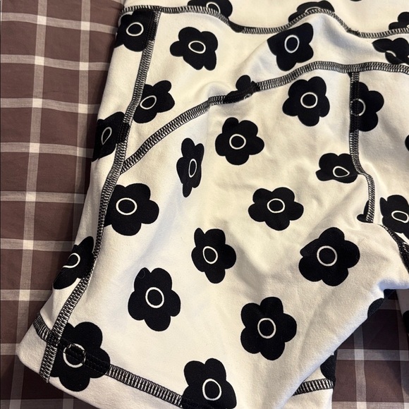 GIGI C SPORT Annie Biker Short - Picture 6 of 7